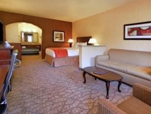 Best Western San Dimas Hotel & Suites Номер фото
